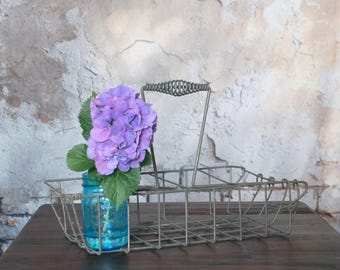 Vintage metal milk bottle carrier 8 section / vintage wire metal basket / milkman dairy caddie / wire milk crate