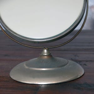 Antique shaving mirror with stand / Elite Metal Novelty Mfg table top mirror / silver shaving mirror / vintage mirror / vanity mirror bild 4