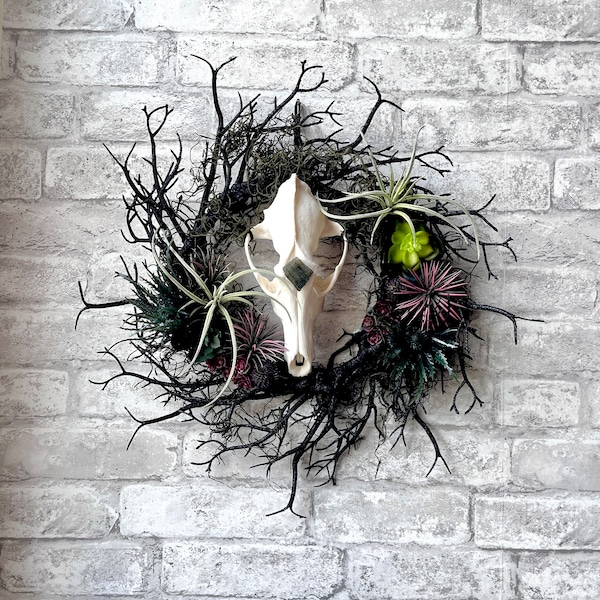 Coyote Skull, skull wreath, goth wreath for front door, oddity decor for home, witchy art altar, gothcore gifts for her, tattoo artist gifts