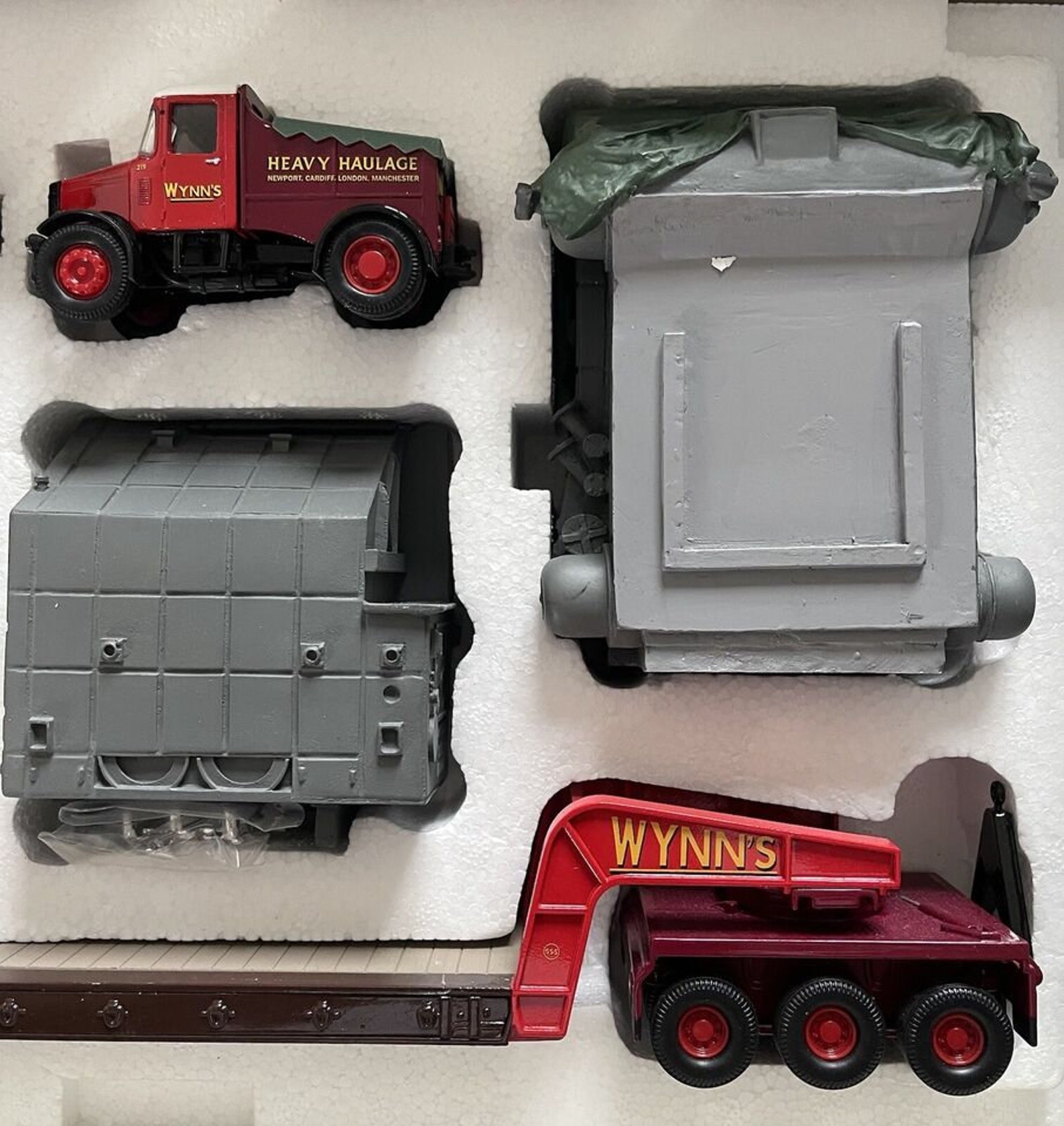 Corgi Classics 1:50 – Diamond T980 Bourgey Montreuil #55303 – Neuf En Boîte (1998)