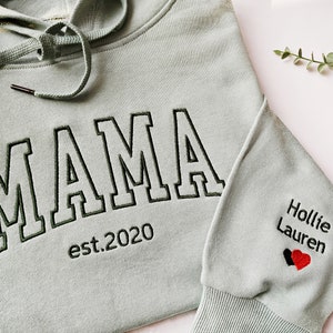 Sudadera con capucha de mamá bordada, sudadera de mamá bordada, regalos personalizados, sudadera personalizada, cuellos redondos de moda para mujeres, regalos de mamá imagen 2