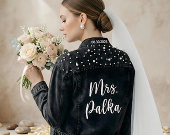 Chaqueta vaquera personalizada con perla negra, chaqueta vaquera personalizada para señora, chaqueta vaquera negra, chaqueta con perla para despedida de soltera, chaqueta vaquera para novia, regalo para novia