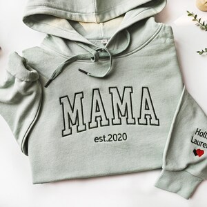 Bestickter Mama-Hoodie, besticktes Mama-Sweatshirt, personalisierte Geschenke, personalisiertes Sweatshirt, trendige Crewnecks für Frauen, Mama-Geschenke Bild 4