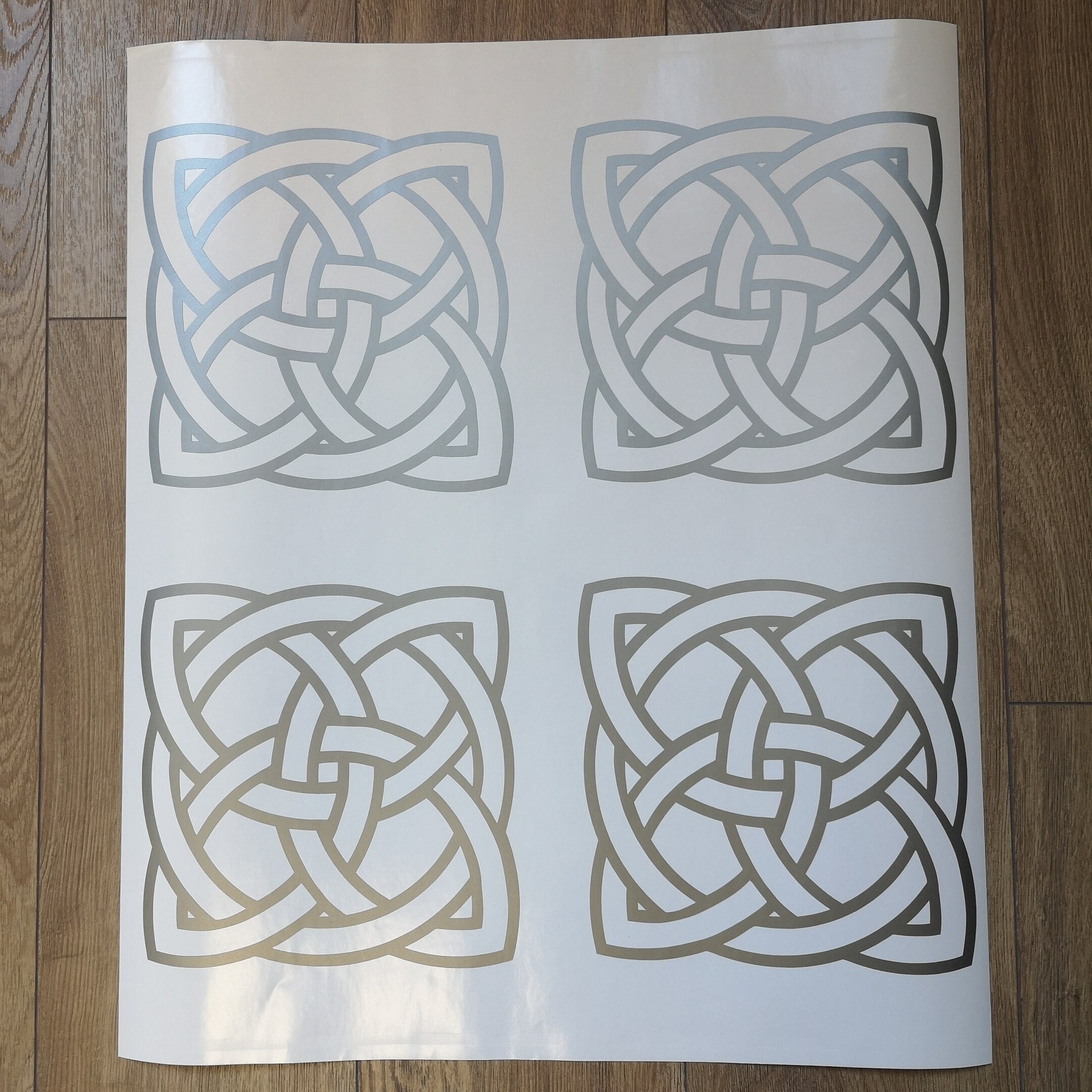 Kiwistar Adesivo Murale Nodo Celtico – 6 Dimensioni, Colore Azzurro Chiaro (80x22 Cm)
