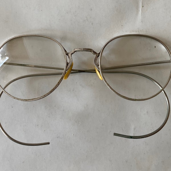 Antique / Vintage Eyeglasses, 1900s - 1920s, Duro Eyeglasses. Stamped RCZISITV, Original Condition, Comes Original Antique Eye Glass Case.