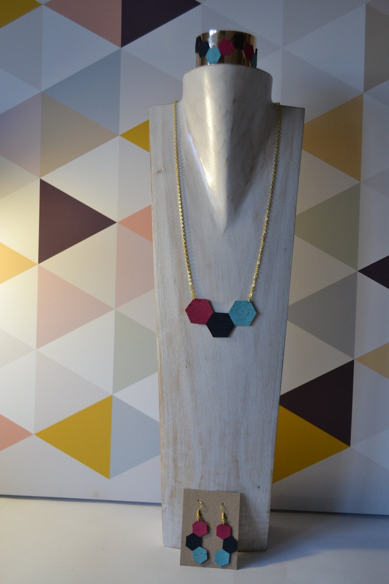 Hexagonal Multicolored Hive Collar