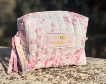 Trousse de toilette matelassée rose fait main