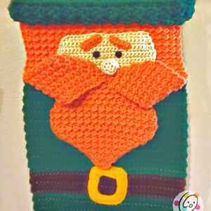 Santa and Leprechaun flag crochet pattern
