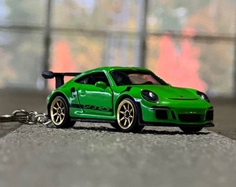 Porte-clés de voiture vert Porsche 911 GT3 RS, lanière personnelle pour hommes, cadeau d'anniversaire surprise de haute qualité