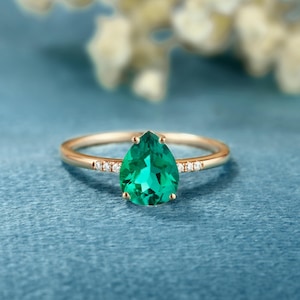 Vintage emerald Engagement ring Anniversary Solid gold ring Moissanite diamond wedding ring Unique promise pear shaped bridal ring for her