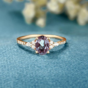 Anillo de compromiso de alejandrita Anillo de media eternidad de oro macizo Anillo de bodas de diamantes de moissanita Anillo de novia vintage para mujer Anillo de promesa de aniversario