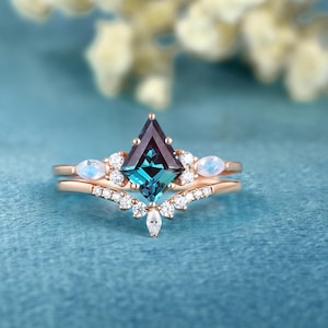 Kite Cut Alexandrite bridal set Curved Marquise moonstone Wedding Band Anniversary engagement ring set Diamond moissanite Vintage promise