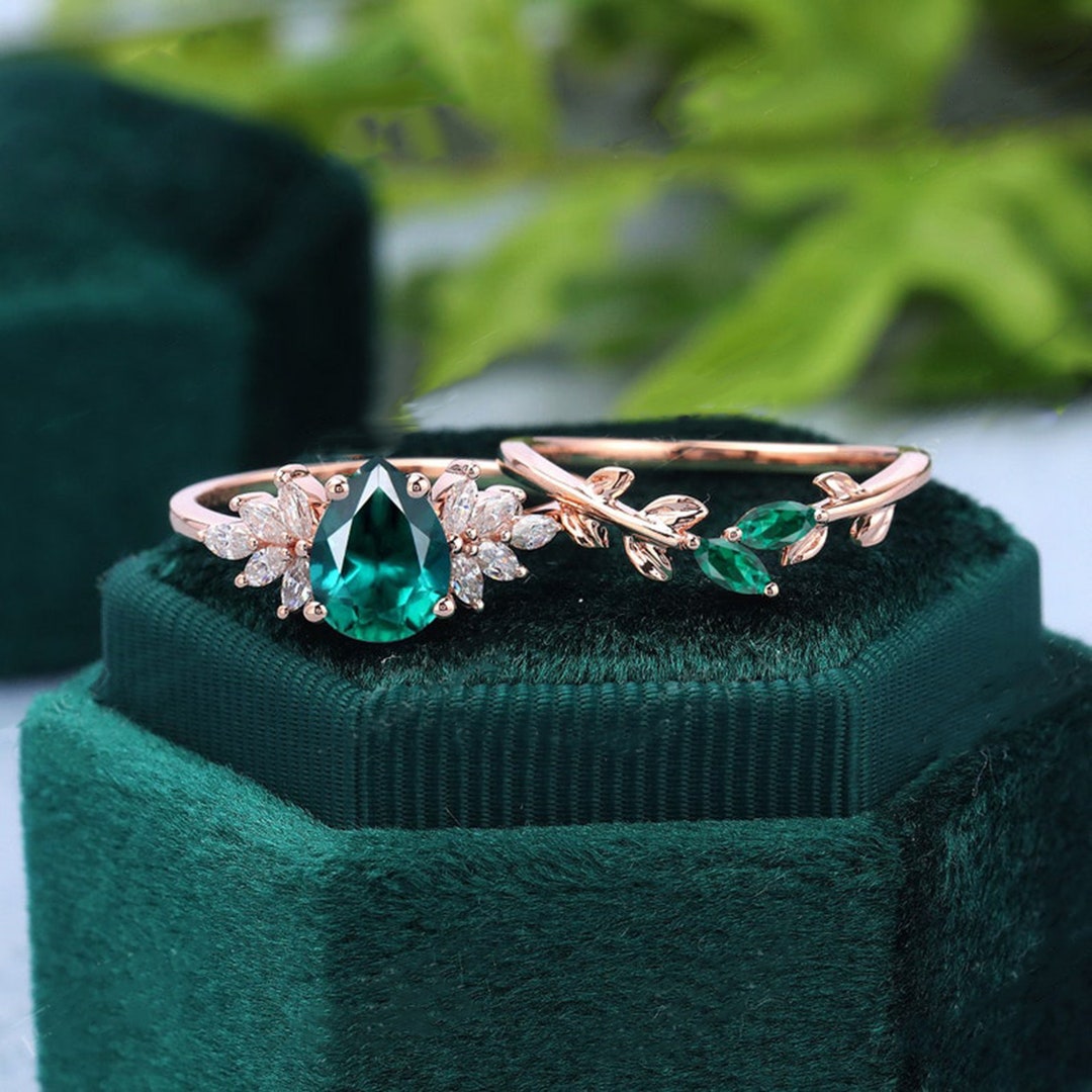 Emerald Engagement Ring Set Vintage Rose Gold Unique Pear Shape ...