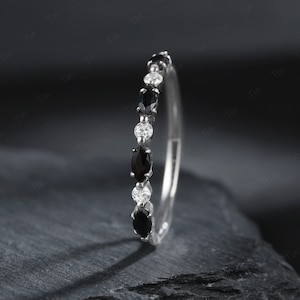Black Onyx Wedding band women Vintage Wedding band Unique Wedding band Mariquise Art Deco Gold ring Anniversary for her Diamond Moissanite