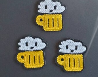 Parches termoadhesivos bordados con forma de jarra de cerveza (juego de 3)