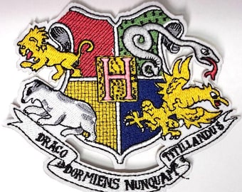 Toppa ricamata da stirare con la scritta "Harry Potter Hogwarts House" (4")