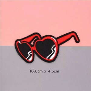 Iron on patches - MINNIE MOUSE GLASSES & HEART Disney - pink - 7,2x6,4cm  - Application Embroided badges