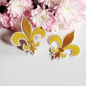 2 stuks Fleur De Lis goud geborduurde opstrijkbare patches