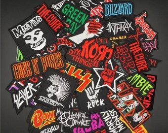 ミステリーバンドル メタルロックラップバンド刺繍アイロン接着パッチ - 15個