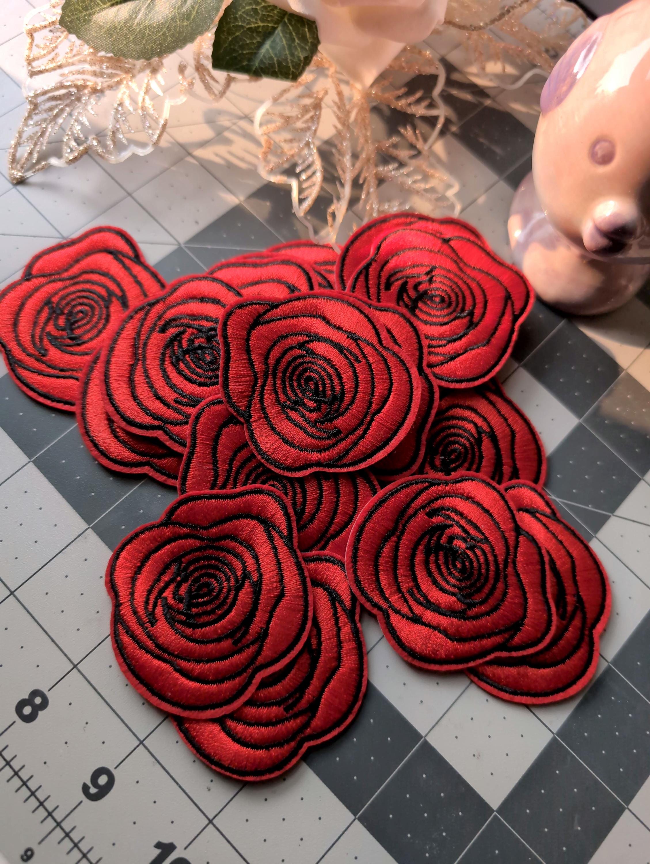 Toppa ricamata con rose rosse e fiori da stirare - 1 set - Italia