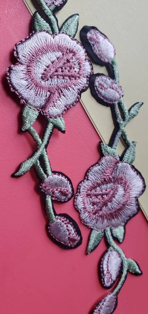 Toppe Termoadesive Toppa Ricamata Rosa Nera - Applicazione A Ferro O Cucitura - 85x60mm - Stile Gothic E Heavy Metal Toppa Per Giubbotto