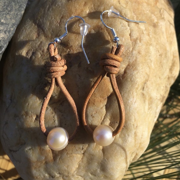 Pearl and Leather Earrings, Knotted Leather Earrings, Knotted Leather Jewelry, Pearl Jewelry, Leather and Pearl Earrings, Leather and Pearls