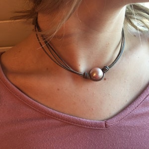 RARE Mauve Pearl and Leather Necklace, Knotted Leather Necklace, Knotted Leather Jewelry, Pearl Jewelry, Leather and Pearl Necklace, Pearls