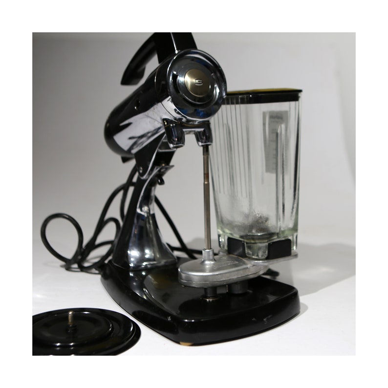 SUNBEAM Mixmaster Model 12, Including the Rare Blender Attachment