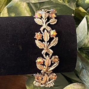 Vintage Coro Bracelet with Leaf Design
