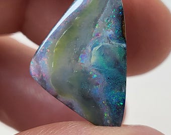 9.35ct. Boulder opal. Natural opal. Australian opal. 22x14mm.