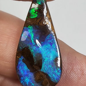18.75ct. Boulder opal. Natural opal. Australian opal. 31x14mm.