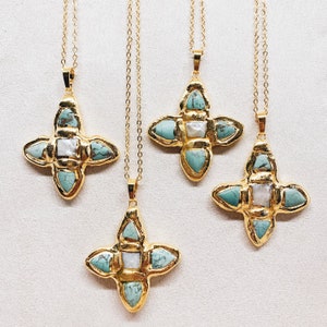 GEEN OPVANG!! Groen Turquoise x Pearl Cross Charm Hanger 18K echt verguld van | Echte steen en parel