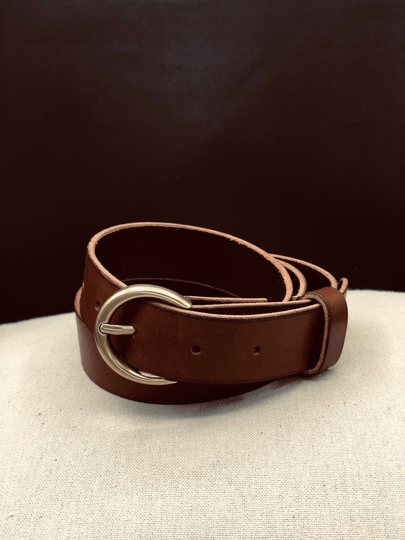 ceinture en cuir marron pour femme image 2