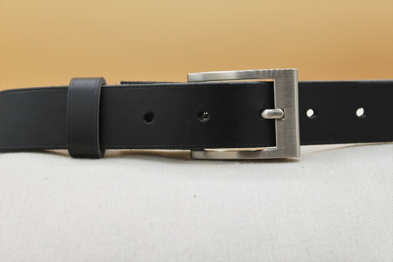 ceinture en cuir pour homme image 2