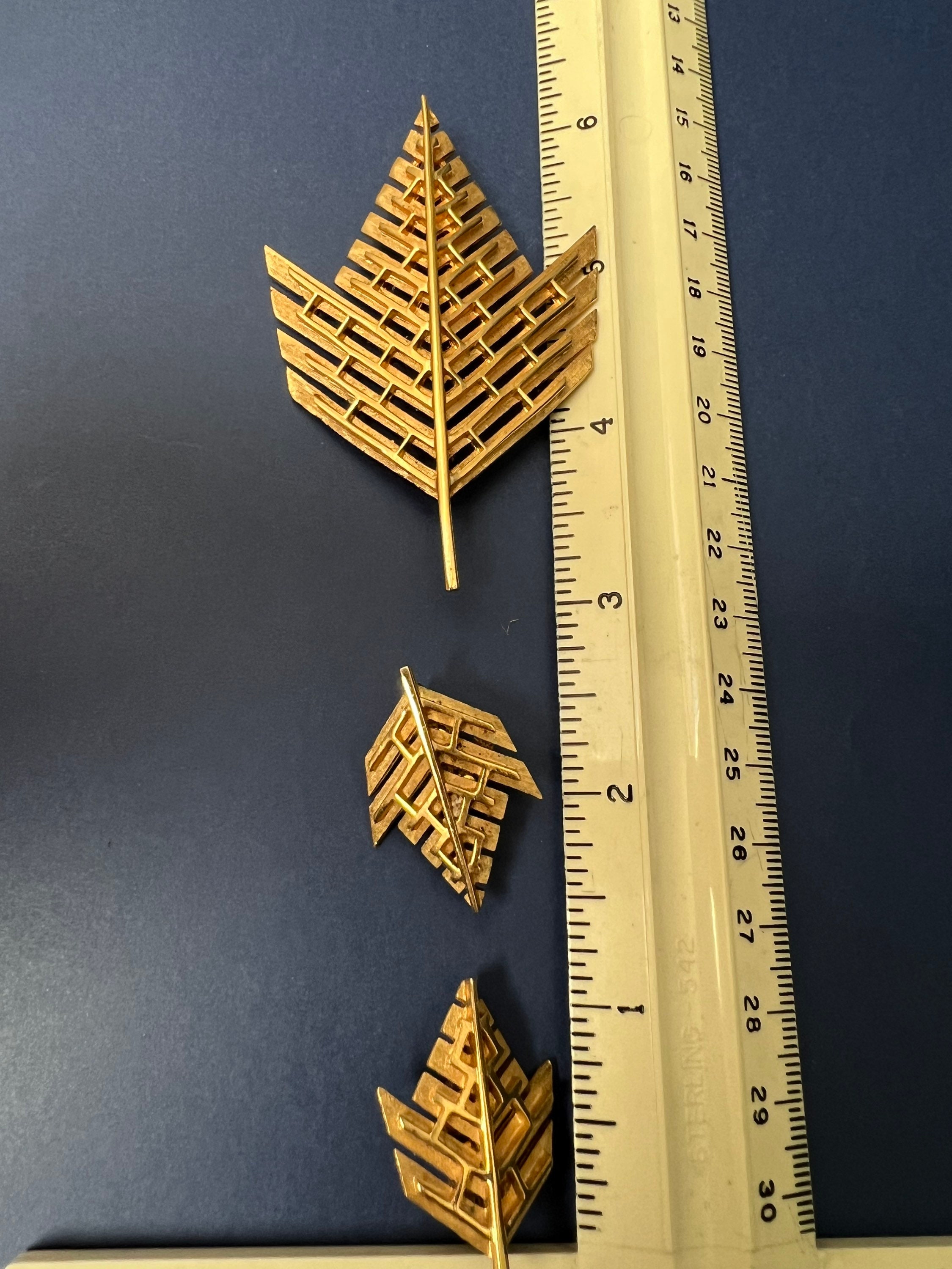 Vintage Signed Corocraft Gold Tone Metal Leaf Design Brooch Etsy