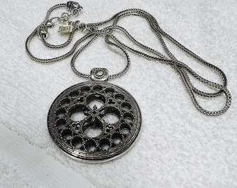 Brighton Street Anhänger Halskette, silberfarben