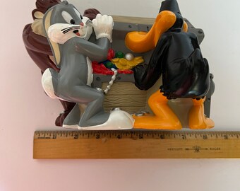 1996 Rare Warner Bros Looney Tunes Treasure Chest Piggy Bank Bugs