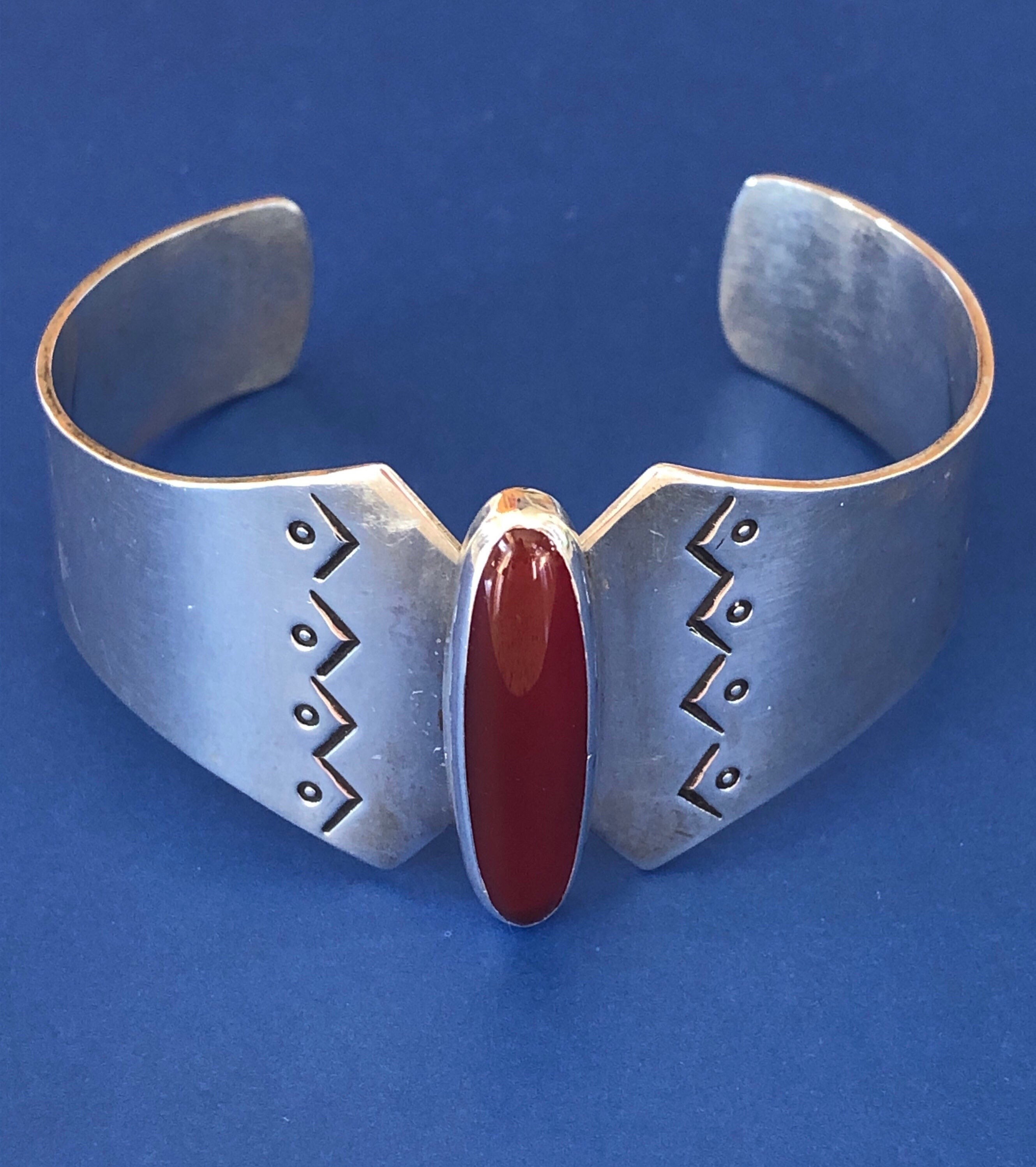 Jawdropping Vintage Native American Navajo Signed Buffalo Head Sterling Silver Bracelet Jawdropping Vintage Native American Navajo Signed Buffalo Head Sterling Silver Bracelet