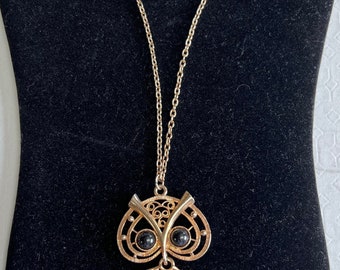 1970s Sarah Coventry gold tone Owl necklace