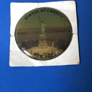 Vintage Statue of Liberty/New York stick on  Souvenir
