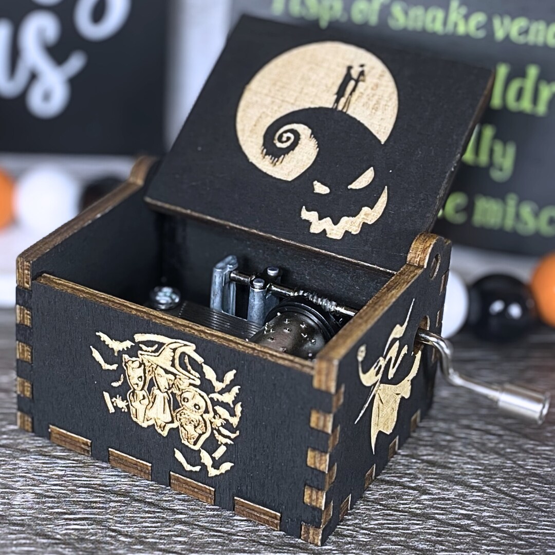 NIGHTMARE BEFORE Christmas Music Box This is Halloween Music Box NMBC