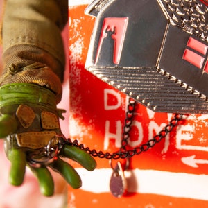 Devilhouse Dorohedoro Enamel Pin image 4