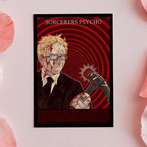 Könnte beinhalten: Ein gerahmter Kunstdruck mit dem Text "SORCERERS PSYCHO" oben. Die Illustration zeigt eine Person mit blonden Haaren, Brille und Blut im Gesicht, die eine Waffe hält. Der Hintergrund ist eine rote Spirale.