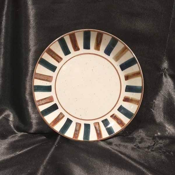 Vtg Potters Wheel Stoneware Salad Plate, 7 1/2", Japan, Freezer to Oven, Hand Decorated