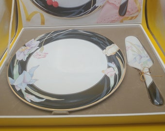 Mikasa Charisma Cake Serving Set, 2 Piece Set, L9050, 1983-1987,  Excellent Condition and in Original Box!