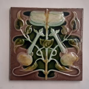 Antique tile Art Nouveau Floral design by Richards 1903