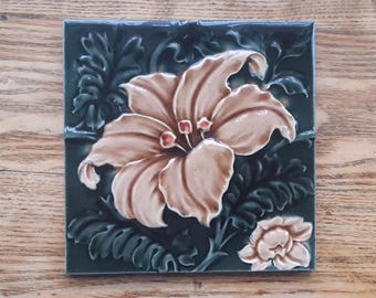 Antique tile striking Sherwin Art Nouveau Lily tile  1905