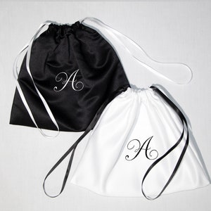 Bolsa de polvo con bordado de monograma personalizada de satén, hecha a mano en EE. UU., bolsa de almacenamiento de personalización de alta calidad, embalaje de bolsa de regalo