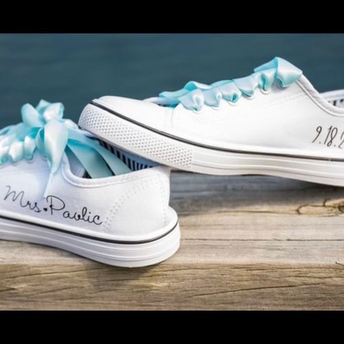 Tenis personalizados para tu boda, ahora una realidad