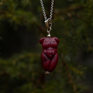Goddess glass bead pendant | Venus